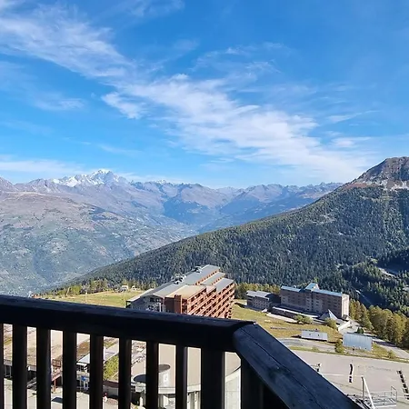Renove Au Pied Des Pistes Avec Balcon Et Tv - Fr-1-181-2573 * La Plagne